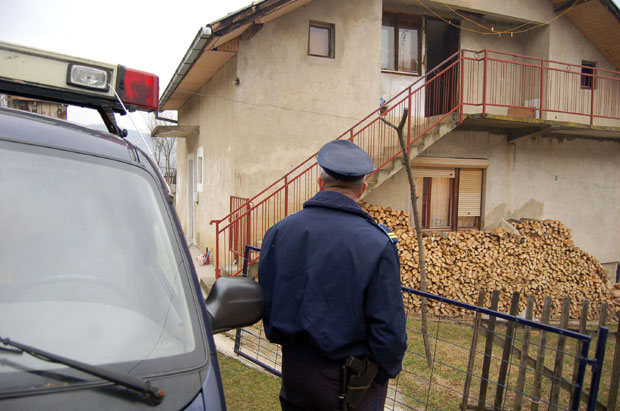 ПРОШЛО ЈЕ 11 ГОДИНА ОД ЗВЕРСКОГ УБИСТВА: Несрећна жена пронађена у кући, са пререзаним вратом